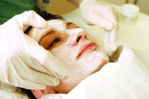 Trądzik po 30-tce? – Face and Body Institute