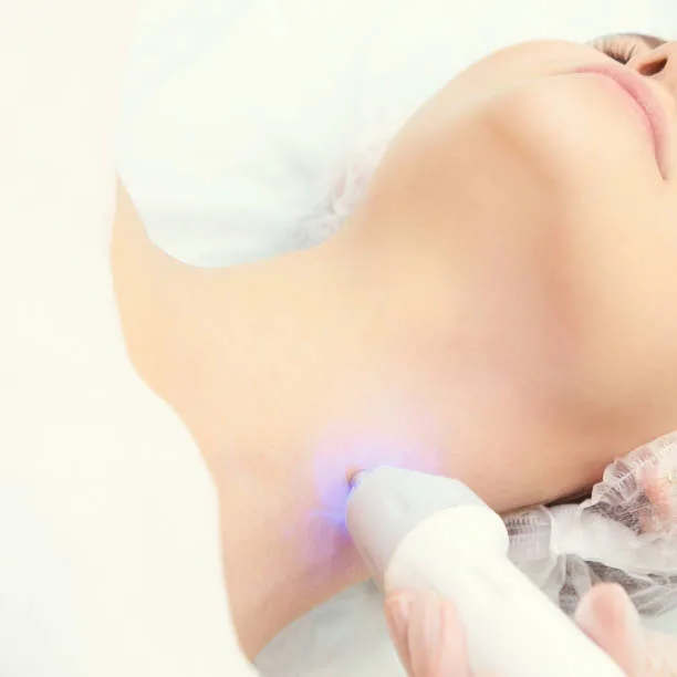 Rejuvenation of the neck and décolleté — a treatment at Face and Body Institute in Kraków