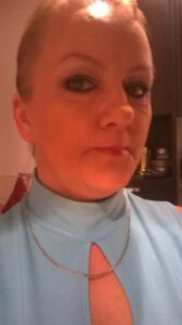 Zabieg trzeci- mezoterapia + karboksyterapia – Face and Body Institute