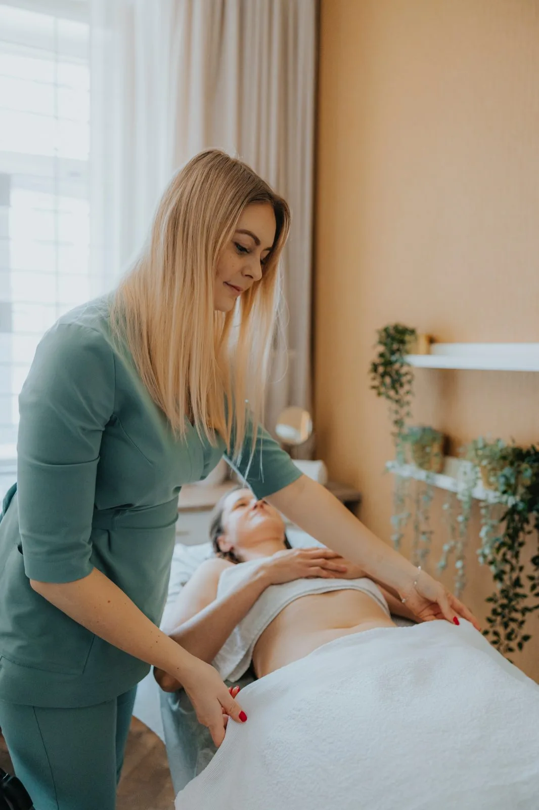Zabieg Ciało Cud – Sunekos Body w Face and Body Institute w Krakowie