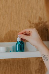 Q-Switch Laser - usuwanie tatuażu/makijażu permanentnego - Face & Body Institute