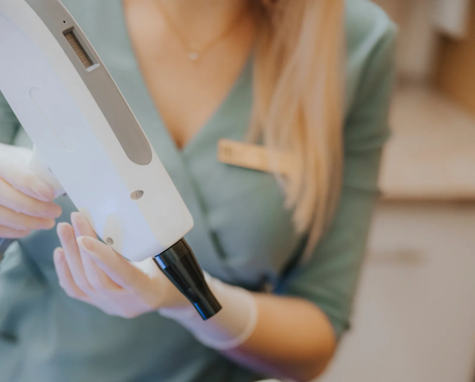 Q-Switched Laser – tattoo/permanent makeup removal